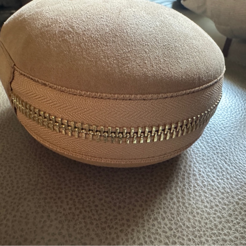 Rare Case: Limited Edition Balmain Paris - Picture 2 of 9
